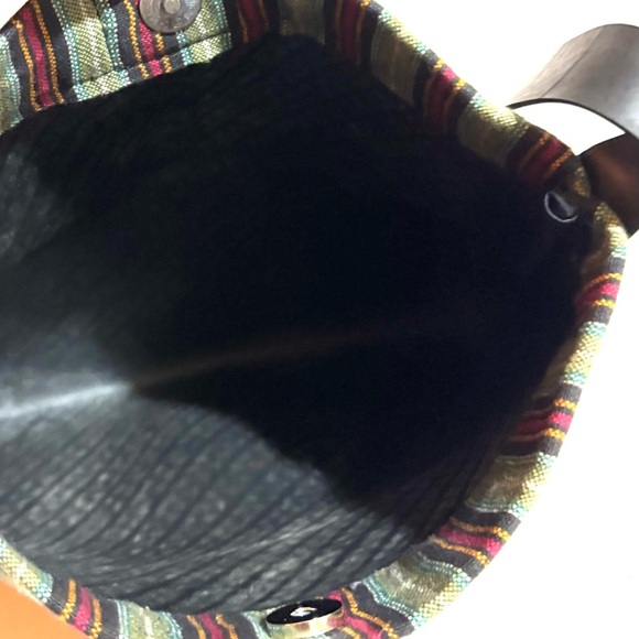 Recycle tire  crossbody handbag - Picture 5 of 5